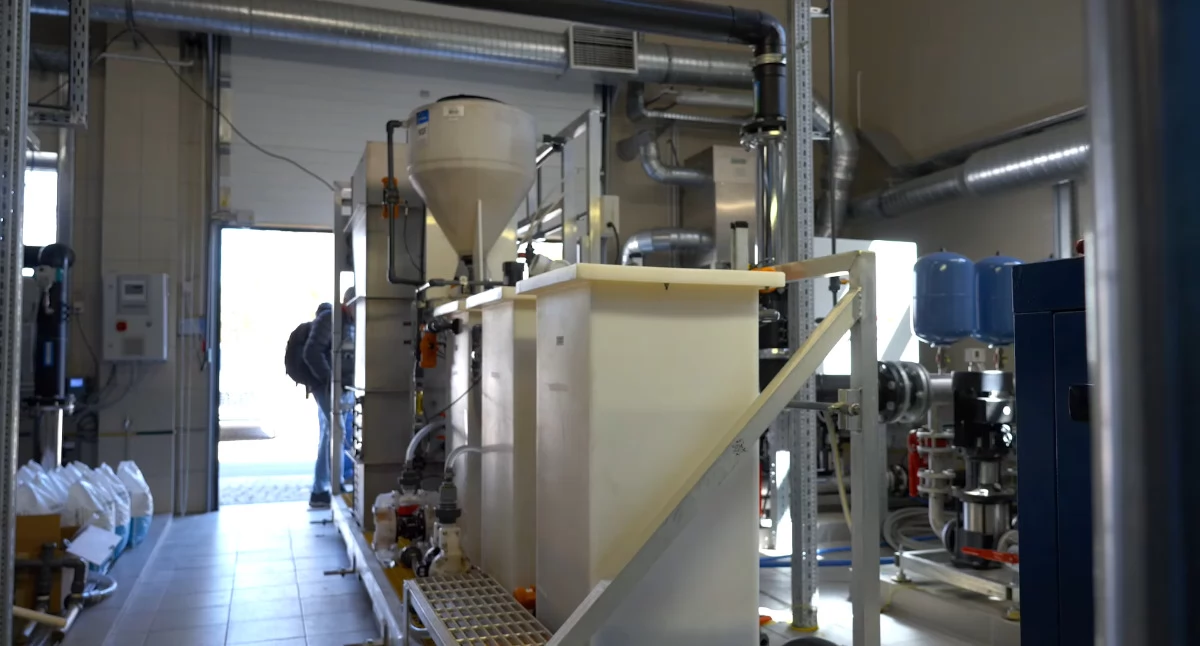 Inwestycje, KSWiK szuka sposobu brunatną wodę nowej technologii - zdjęcie, fotografia