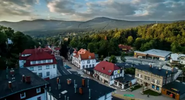 Jest nas coraz mniej. Szkarska Poręba w liczbach.