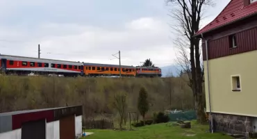 Koniec „Kamieńczyka”? Bezpośrednie połączenie z Poznania do Szklarskiej Poręby zagrożone